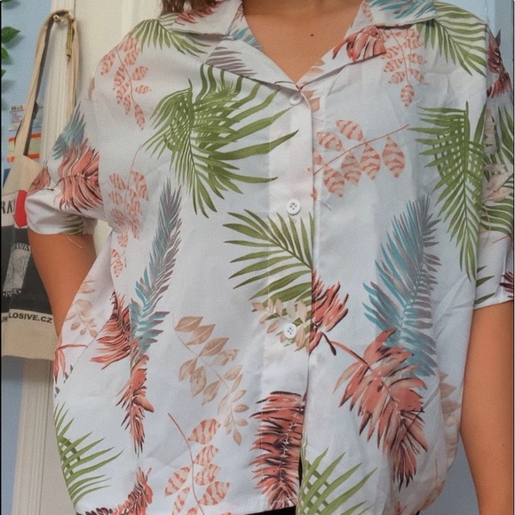 Beach tee button up - Picture 2 of 3